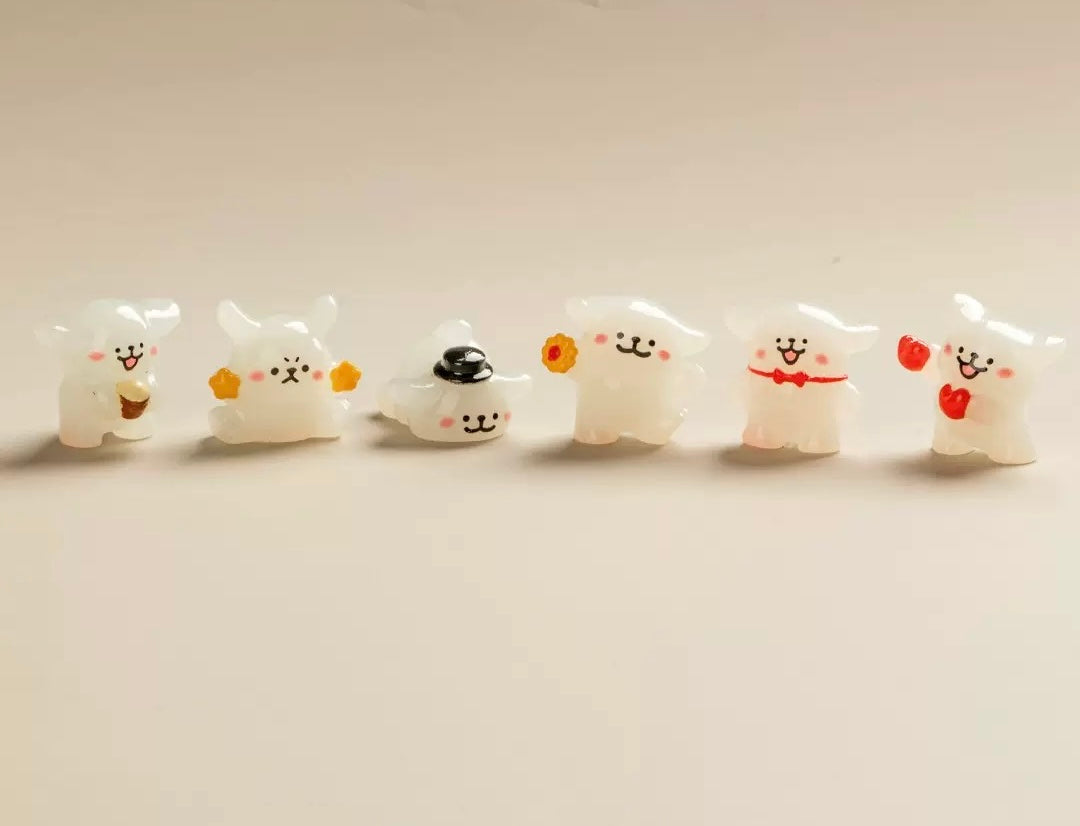 夜光のカートゥーンの白い子犬の装饰品