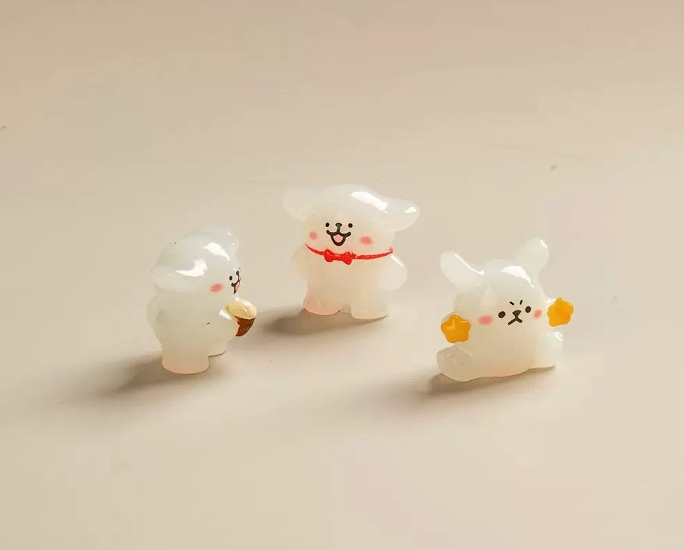 夜光のカートゥーンの白い子犬の装饰品