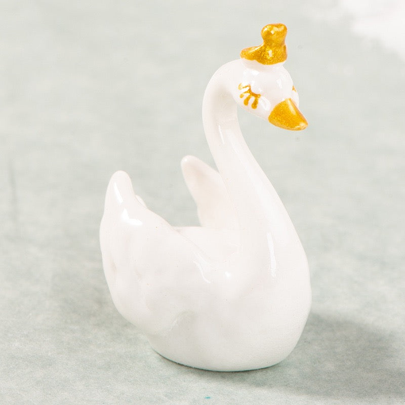 スワンの樹脂工芸品