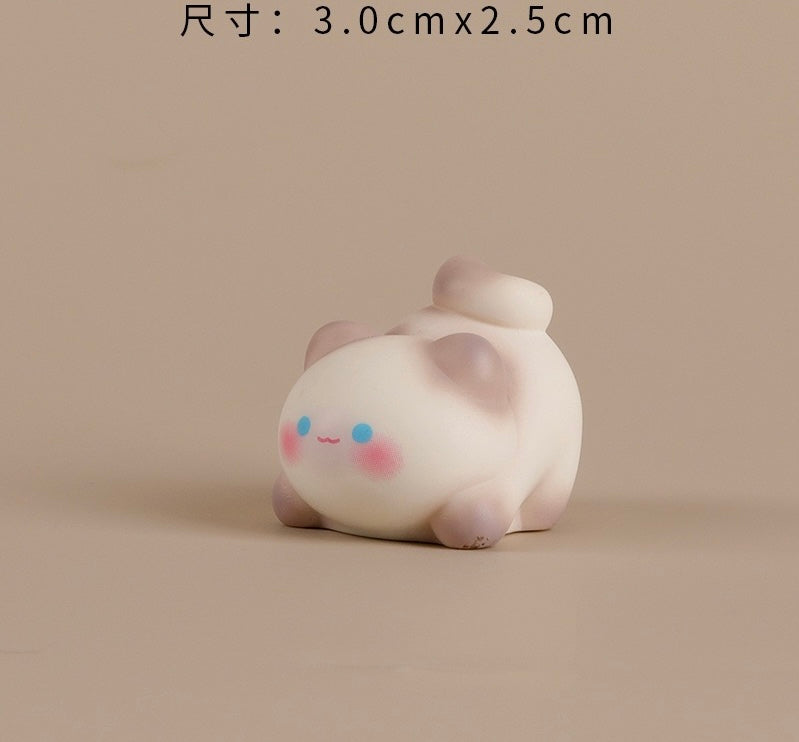 可愛がらせるネコの樹脂工芸品
