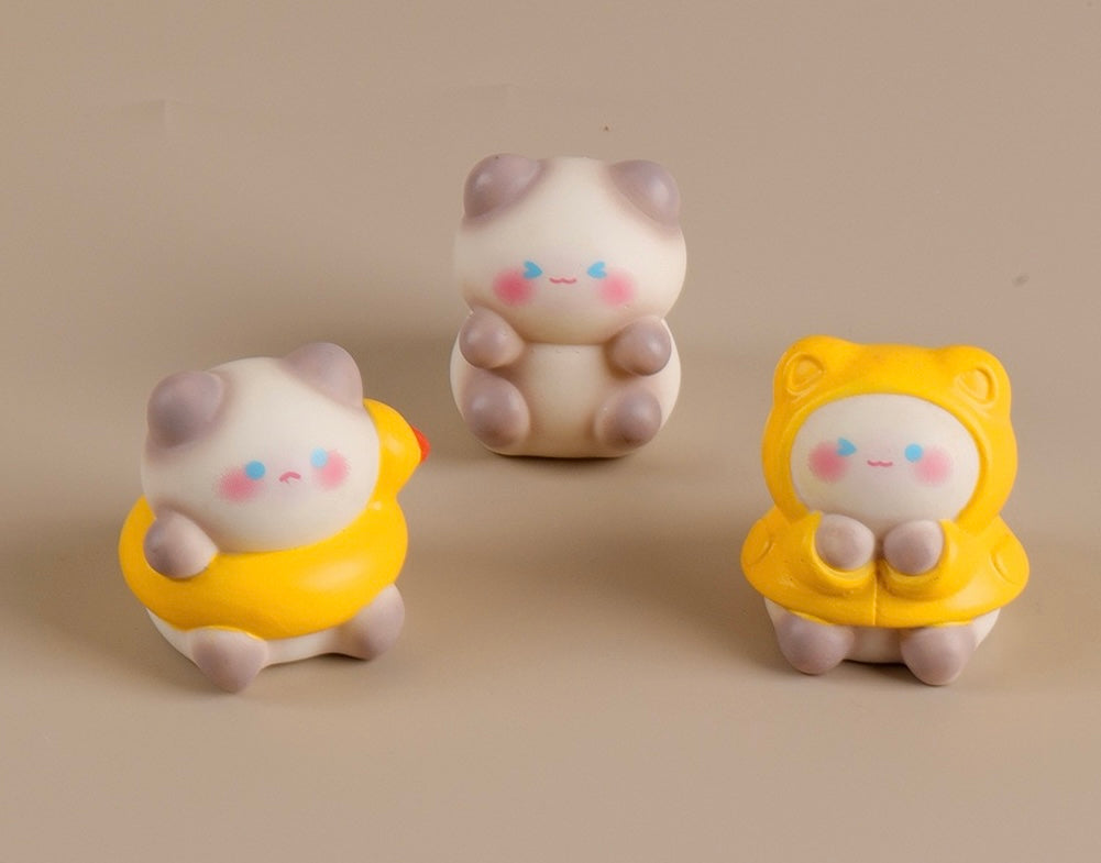 可愛がらせるネコの樹脂工芸品