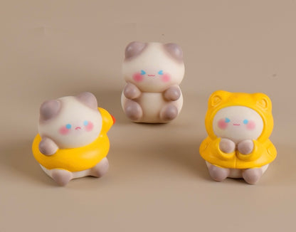 可愛がらせるネコの樹脂工芸品