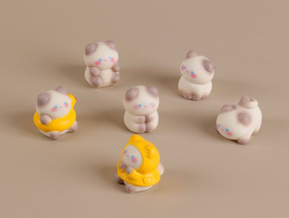 可愛がらせるネコの樹脂工芸品