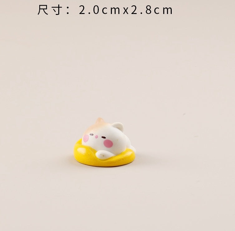 幸せな子猫の樹脂工芸品