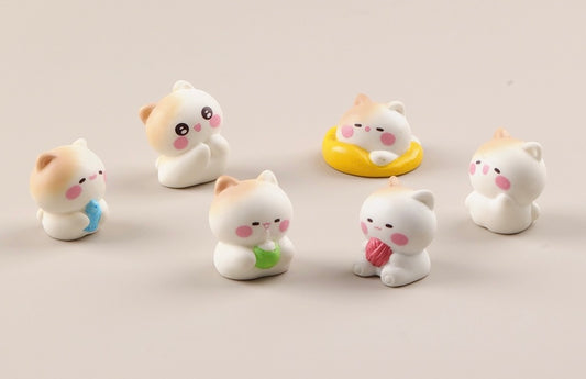 幸せな子猫の樹脂工芸品