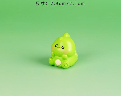 小さな恐竜の樹脂工芸品