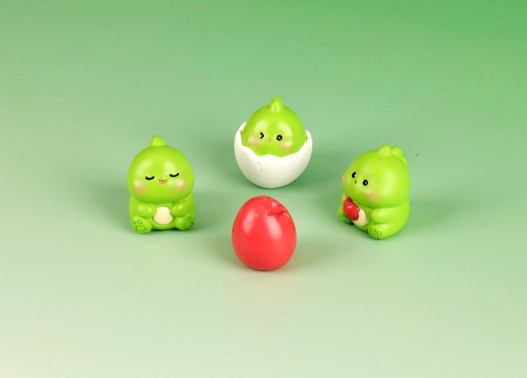 小さな恐竜の樹脂工芸品